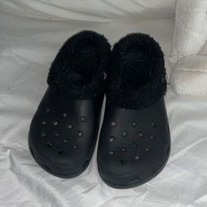 black crocs